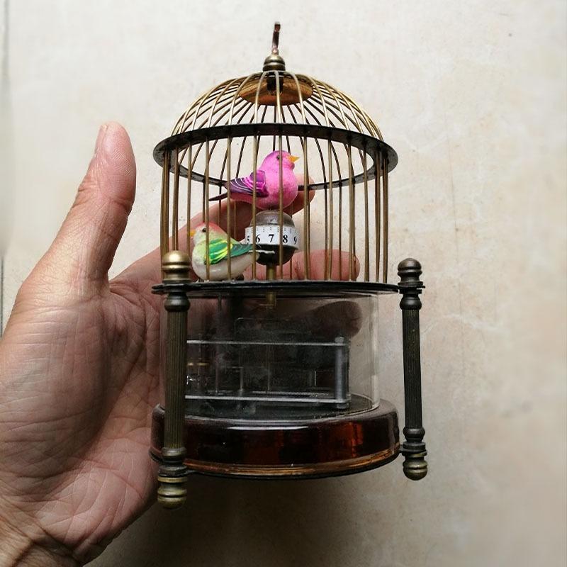 

Retro Insects Figurines Desktop Miniatures Clock Figurines Bedroom Machine Table Clock Classical Home Decoration Accessories