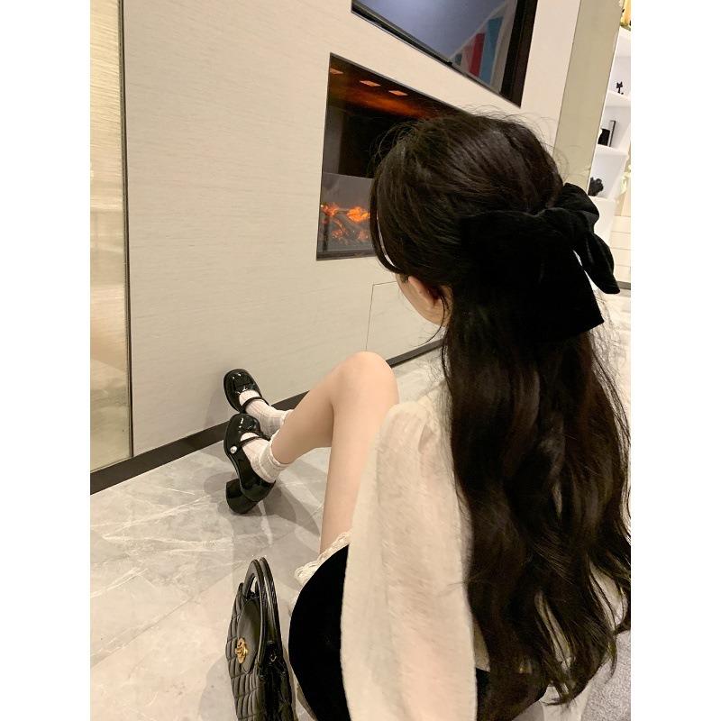 Sheepskin round head thick heel pearl word with thick heel Mary Jane shoes women's high heels versatile light mouth single shoes