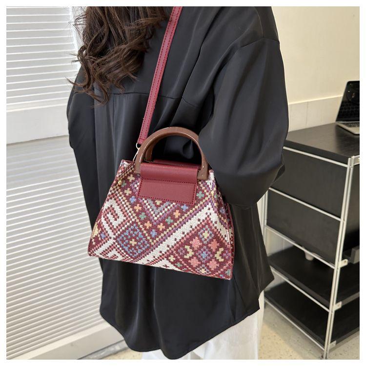 Ethnic Style Women's Handbag Textured Canvas Bag Simple Single Shoulder Crossbody Women's Bag