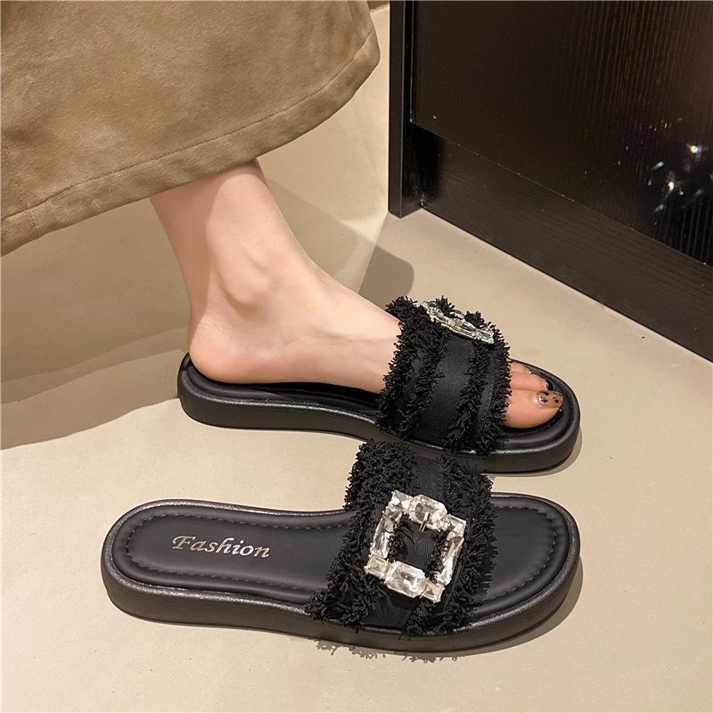Xiaoxiangfeng Rhinestone Slippers Women's Summer Wear New Internet Celebrity Explosion Flat Bottom One-word Drag Non-slip Beach Sandals
