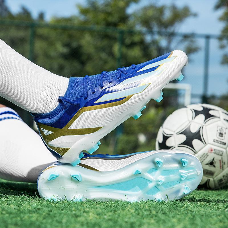 A 20252025 new low-top football shoe, adolescent students and men's AG long nails and broken nails training shoes