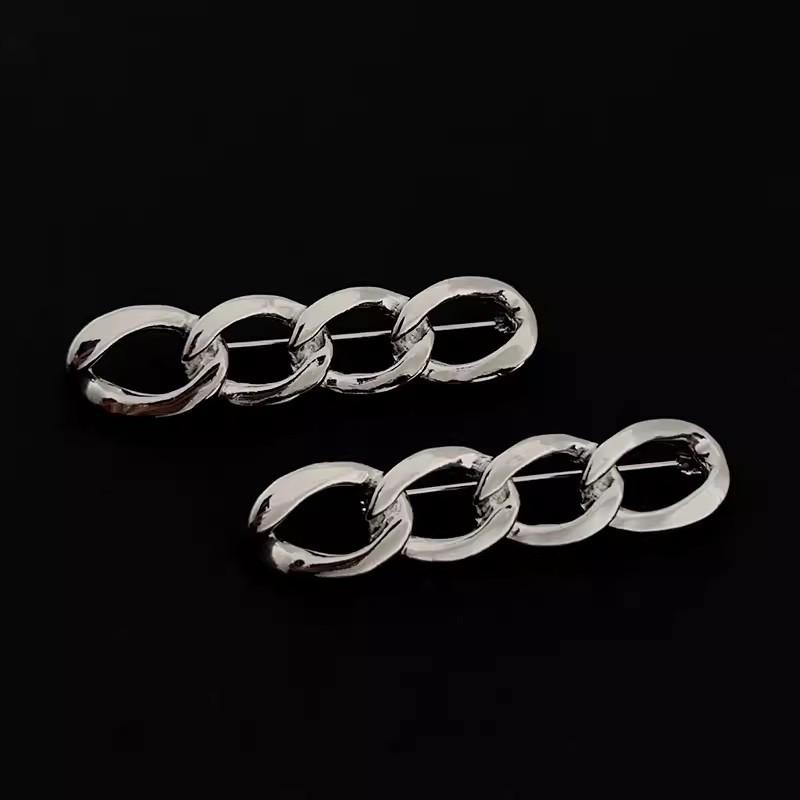 Smooth Chain Brooch, Waist Reduction Accessory, Dress Anti-exposure Buckle, Women's Elastic Waist Pin, Waist Cinching and Fixing Clothes