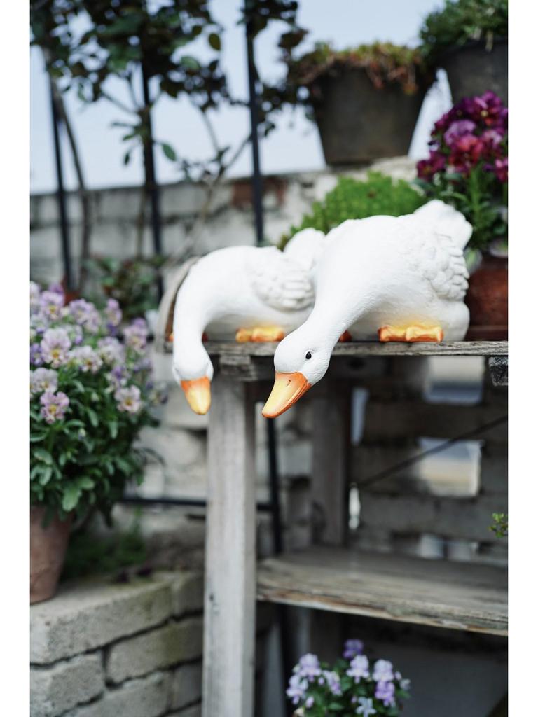 Juran Outdoor Garden White Duck Waterfall Ornament for Fish Pond Landscaping