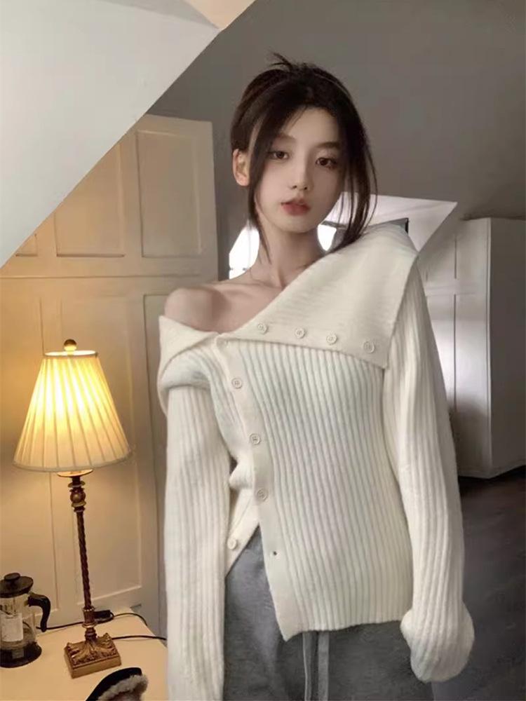 Women's Irregular Slimming Knit Sweater - Large Lapel, Clavicle Top for Autumn/Winter