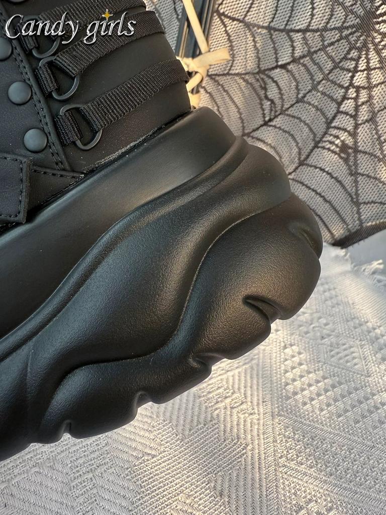 Damen Schwarze Plateau Stiefeletten Chunky Sohle Schnallriemen Reißverschluss Seite Gothic Punk Stil Bequeme Damen Sneaker