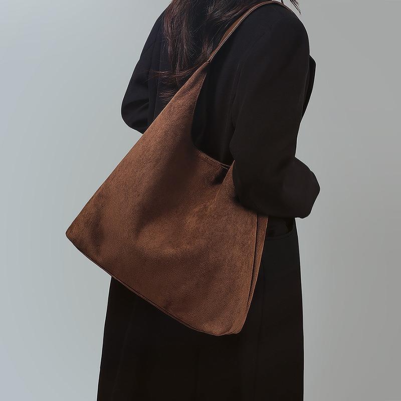 Tote Bag New Women's Bag Autumn and Winter Shoulder Armpit Bag Large Capacity Fashion Maillard Commuter Bag