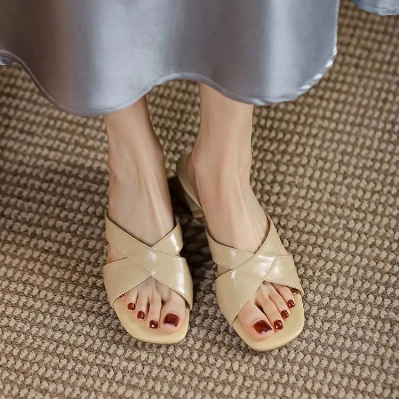 2024 Summer New Fashion Open Toe Solid Color Simple Leather Surface Versatile Candy Color Large Slippers Square Heel Shoes Women