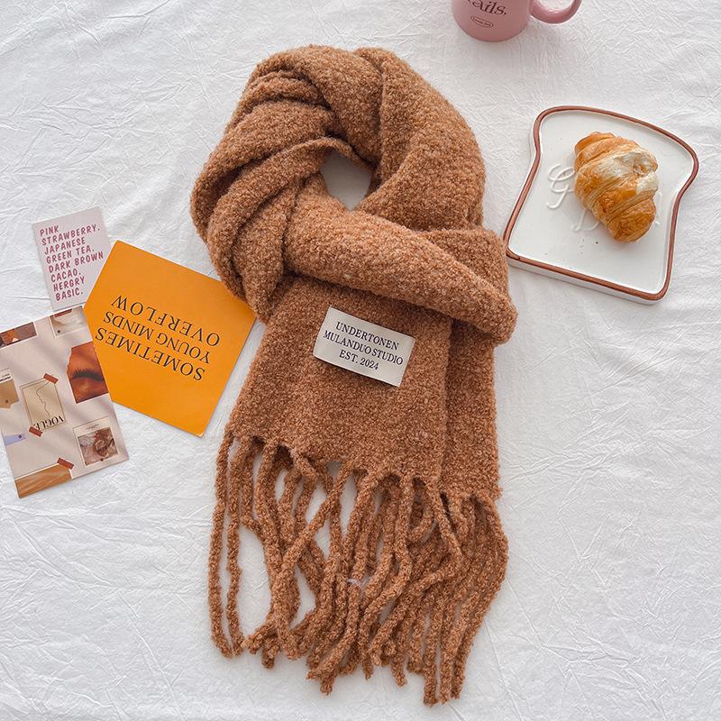 Winter atmosphere White scarf Warm lamb plush scarf Women's winter grade Thickened tassel Couple shawl