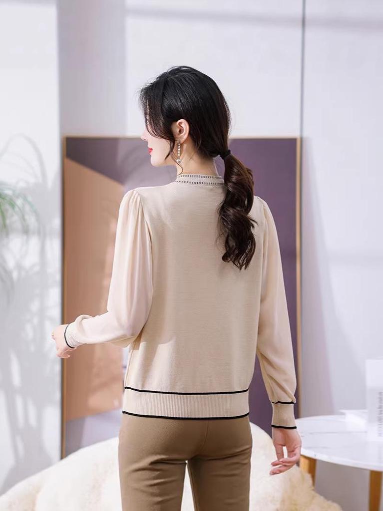 2026 Spring Elegant Knit Base Layer Top for Mature Women, Chic Casual Wear for 40s and Up, Ideal for Spring and Autumn