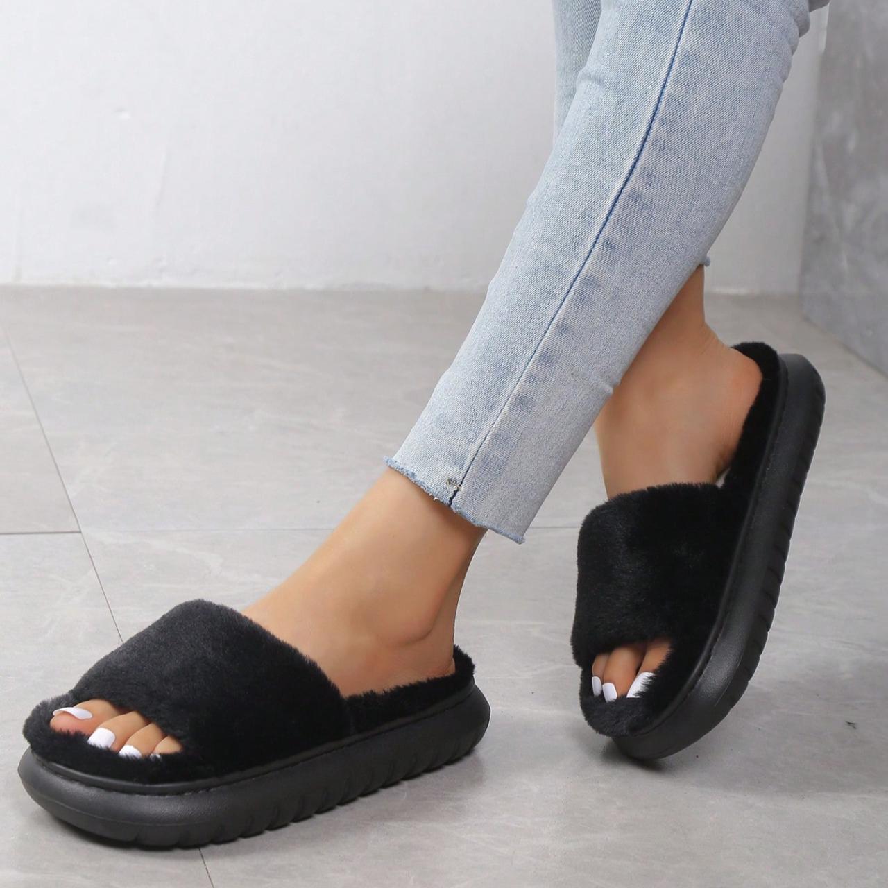 

Классические тапочки для женщин Повседневные плоские на низком каблуке Милые базовые туфли для женщин Однотонные меховые Слипоны Зимние шлепанцы Большой размер 36