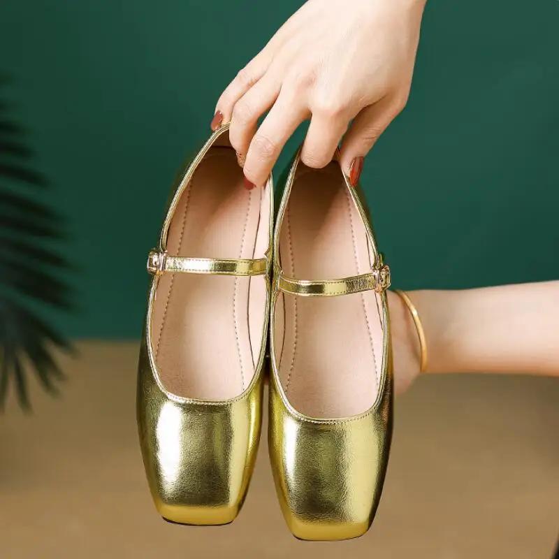 2025 Spring New Retro Women Flat Ballet Shoes Fashion Sneakers Square Toe Ladies Casual Mary Jane Slingback Shoes Designer Shoes