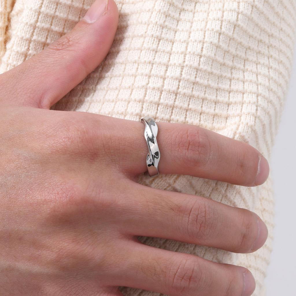 Simple Mobius Rings for Men Boys,Stainless Steel Simple Couples Finger Ring,Punk Vintage Zircon Gifts