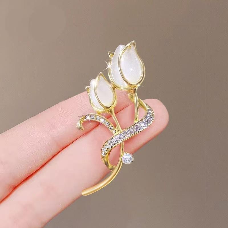 

Женская элегантная брошь в виде цветка тюльпана, цветочная брошь для любителей, цветок на грудь, булавка для пальто, модные украшения для наряда, подарок