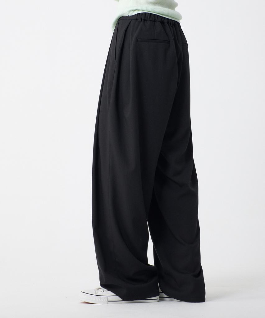 UNKNOWN PLANET Double-Pleat Wide Elastic Waist Slacks Dark Black