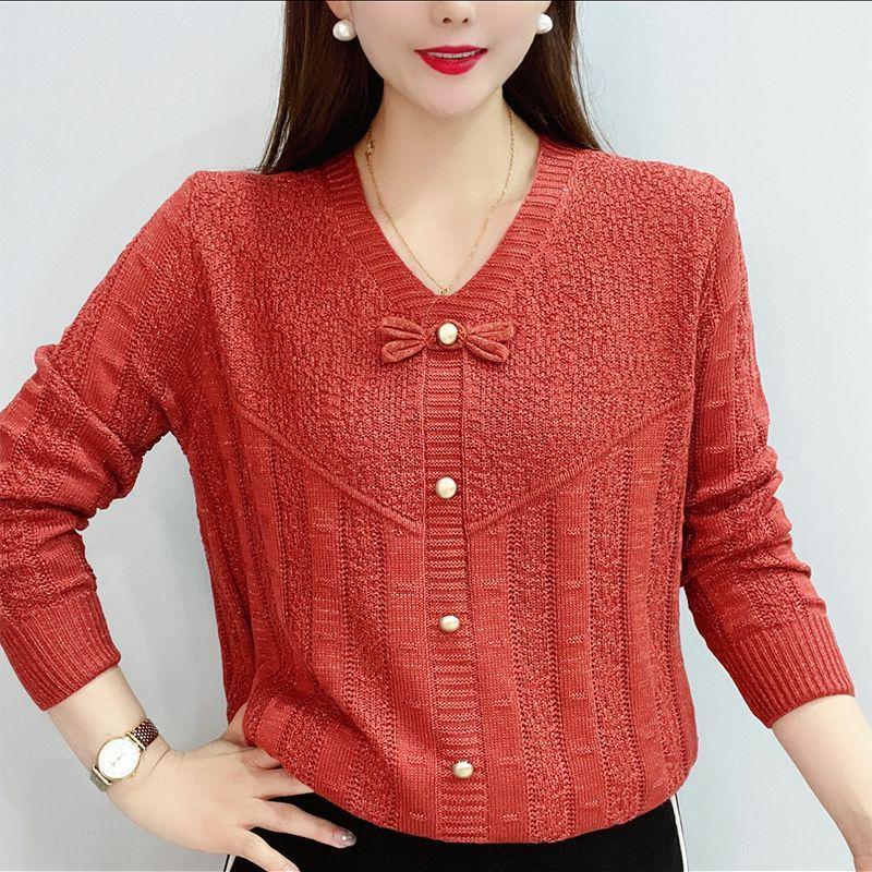 Stylish V-Neck Long-Sleeve Knit Top for Women - Loose & Slimming, Perfect for Autumn & Spring.
