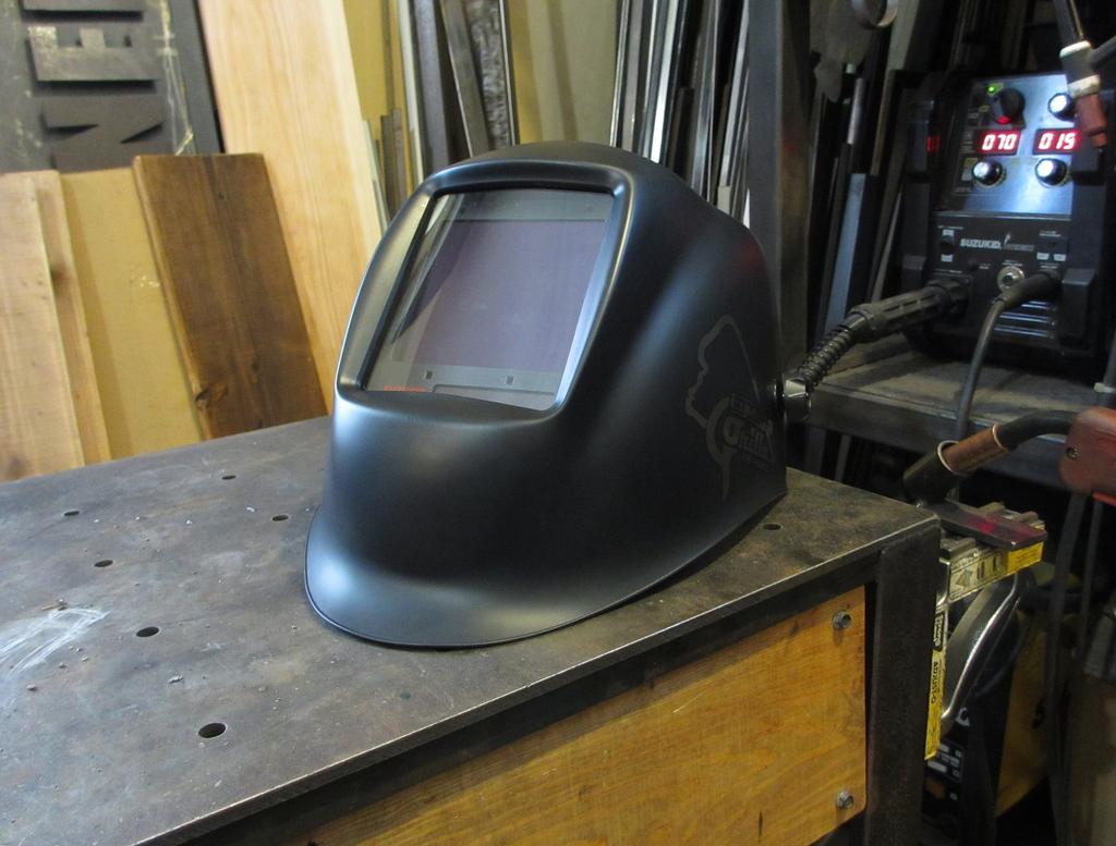 SUZUKID LCD Automatic Blackout Welding Surface Eyeborg Gorilla EB-300G