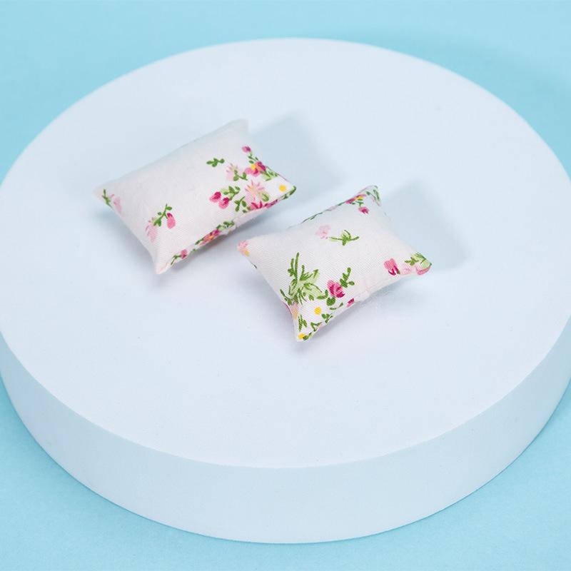 2Pcs 1:12 Dollhouse Mini Furniture Cloth Sofa Pillow Doll House Home Furnishings