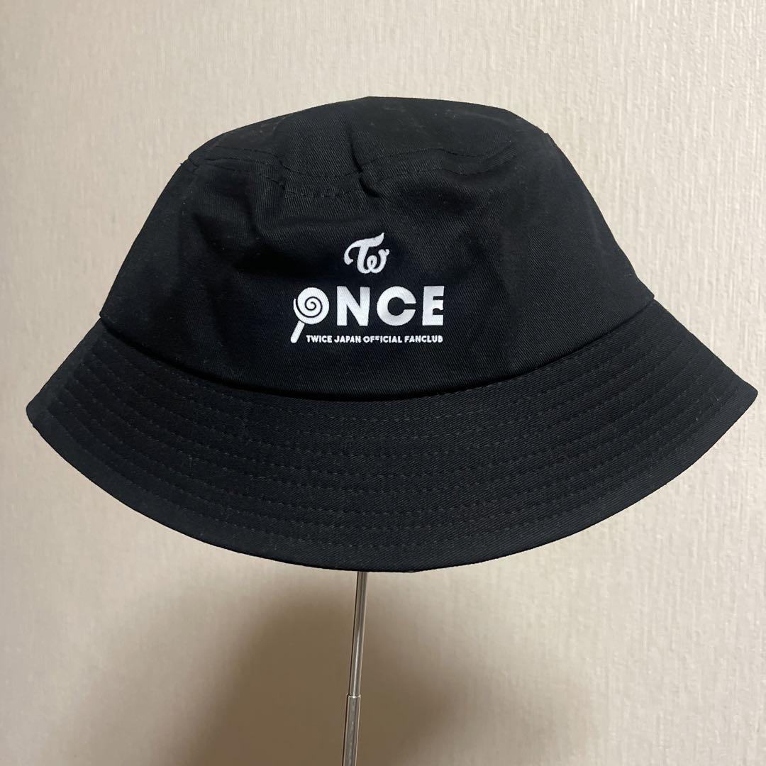 

[USED] Purchased locally in Korea, extremely rare TWICE bucket hat