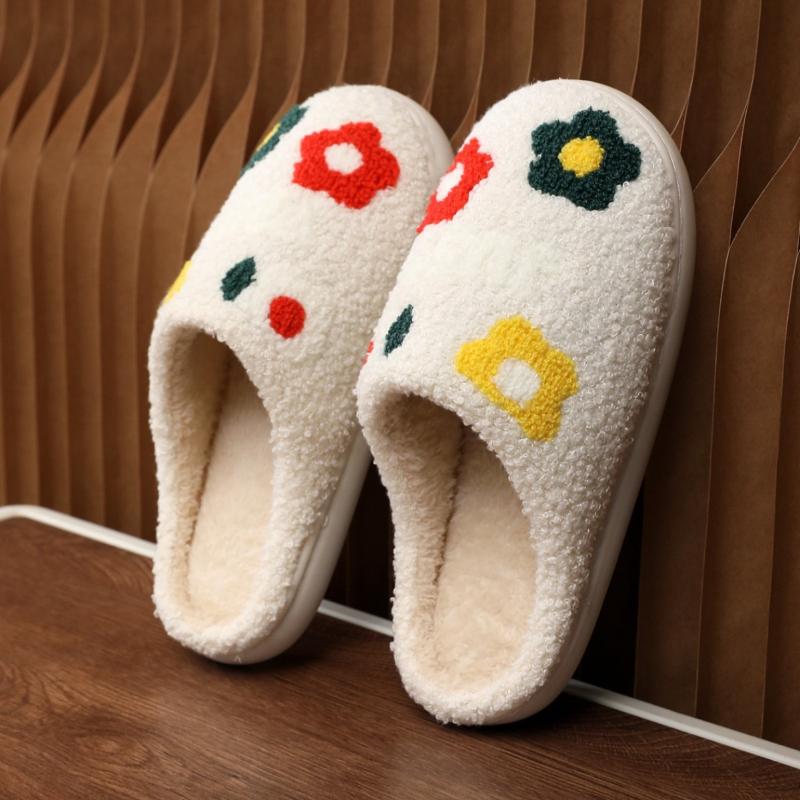 Thick-soled women's thermal cotton slippers with soft soles for home use, anti-slip and warm for winter