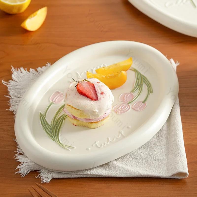 Exquisite Tulip Flowers Ceramic Plate High End Coffee Shop Cake Dessert Plate Home Delicious Snack Dining Plates Oval Tableware