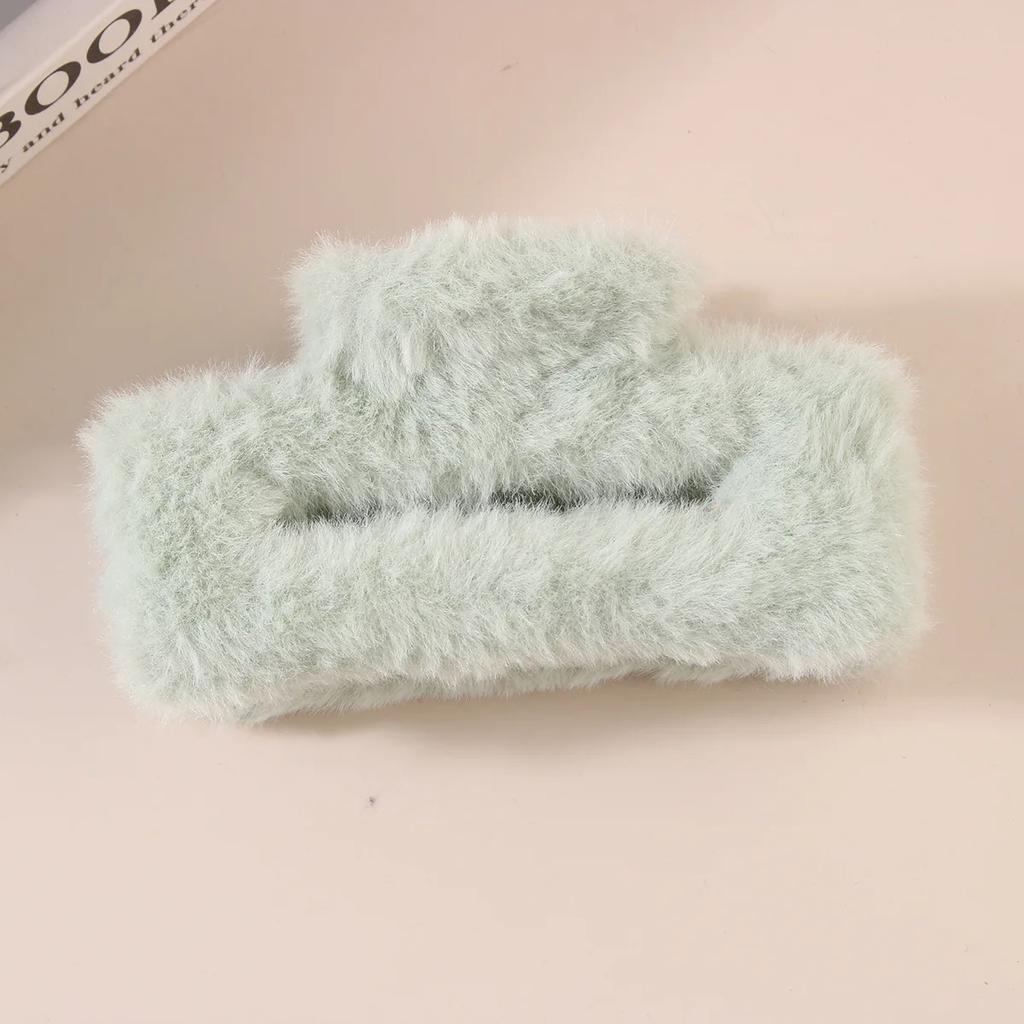 Winter Plush Square Hair Claw for Women Korean Elegant Acrylic Hairpins Faux Fur Hair Clip Girls Barrette Crab Hair Accessories