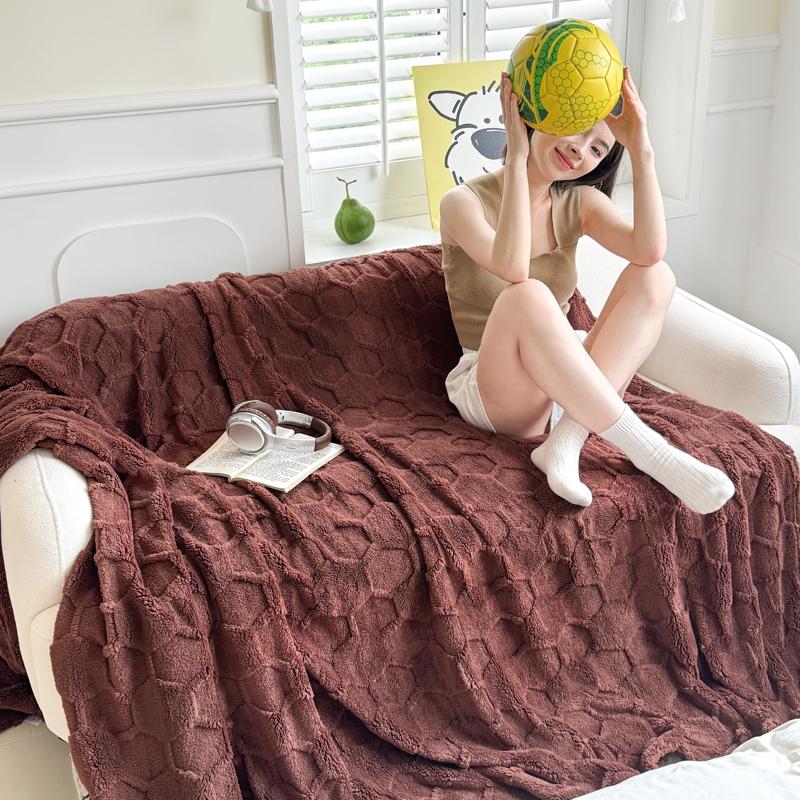 

2024 Новый Тафу Бархатный Крест-Бордюр Двусторонний Жаккард Футбольная Сетка Утолщенный Одеяло Чехол Для Постельных Принадлежностей Дивана 70x100