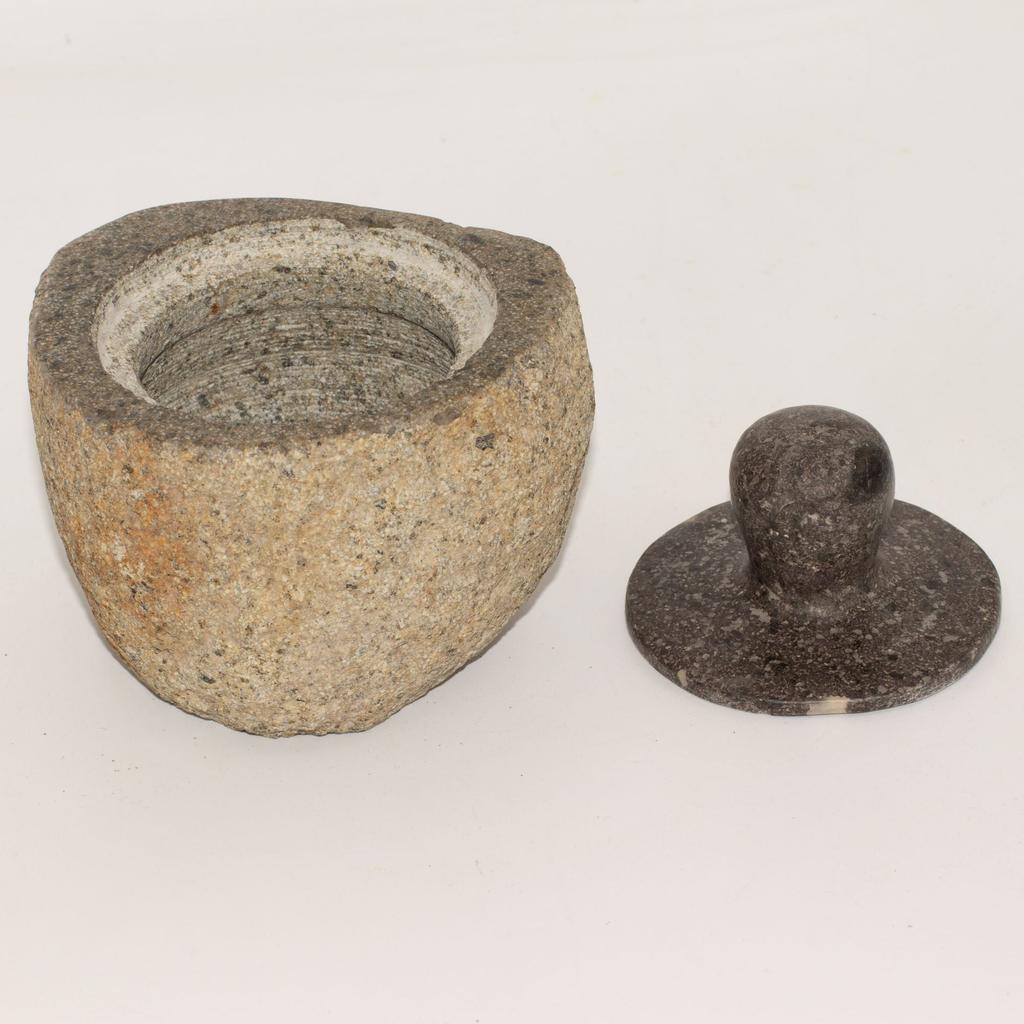 Natural Riverstone Grounding Pot -Medium (approx 12x8cm)