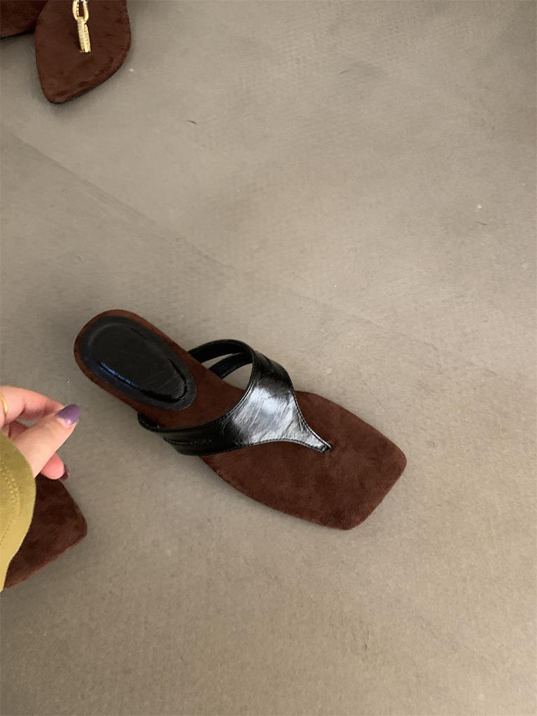 Design-Sinn Nischen-Keilabsatz silberne Zehensandalen Hausschuhe Damenschuhe tragen Sommer hochhackige Sandalen Römerschuhe