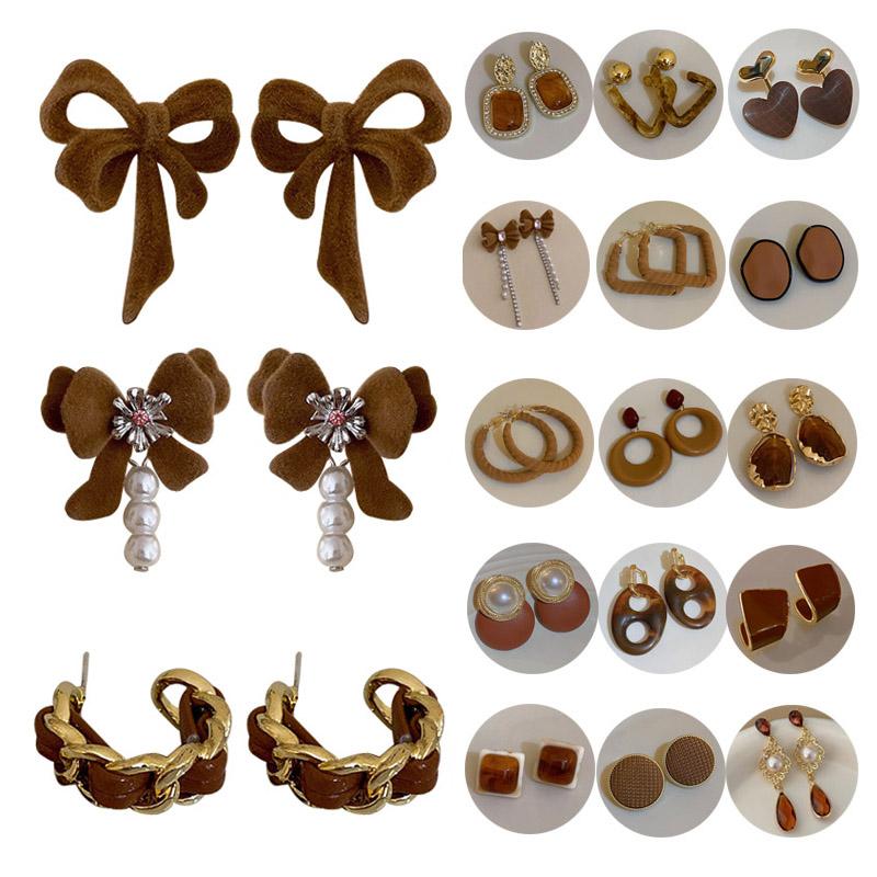 

Серьги-капли в форме цветка кофейного цвета с квадратным бантом и сердечком, элегантные милые женские серьги-аксессуары, коричневые серьги