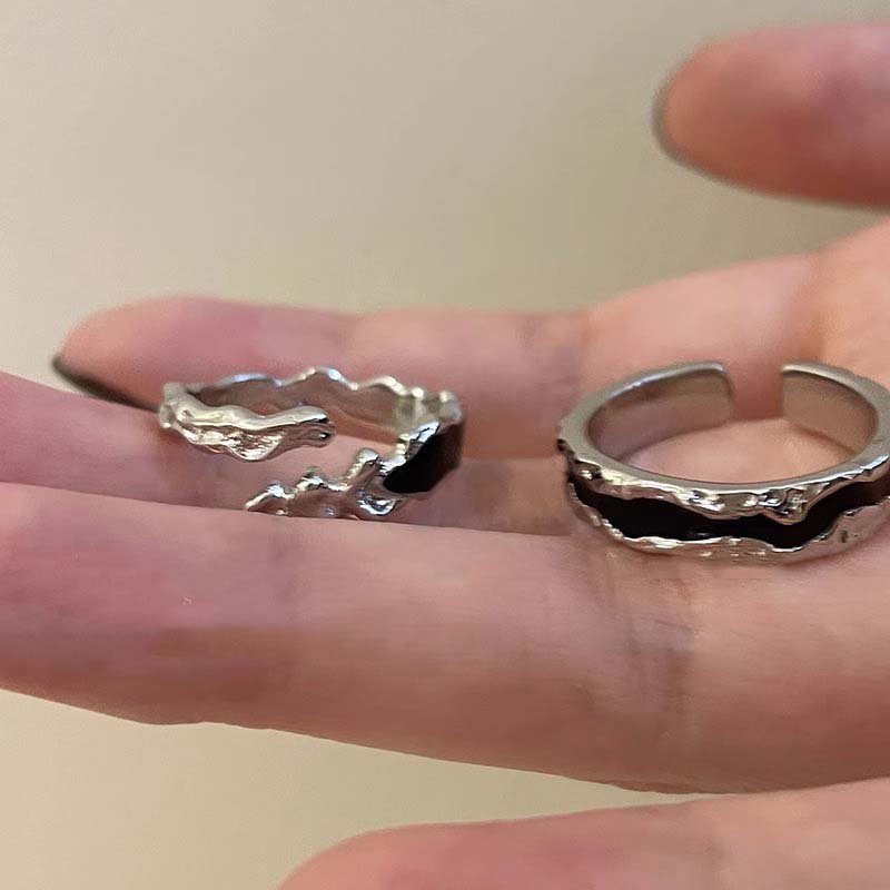 Vintage Czarny Pierścionek Otwarty z Kropliwą Glazurą dla Kobiet Punk Gotycki Nieregularny Krzyż Regulowane Pierścionki na Palec Biżuteria Estetyczna Y2K