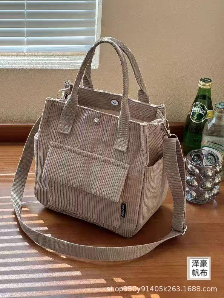 

Ручний жіночий гаманець для монет на блискавці One Size хакі