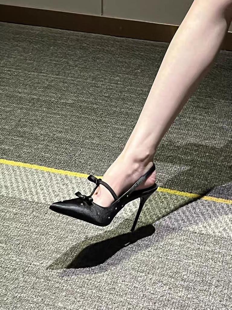 Neues Design gepunktete Strassschleife sexy schwarze High Heels dünner Absatz kleiner eckiger Kopf schöne flache Mündung einzelne Schuhe