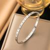 Bracciale da donna in acciaio al titanio con diamanti, placcato oro, non sbiadisce, intarsio di zirconi, alta gamma, semplice, versatile gioiello in acciaio inossidabile