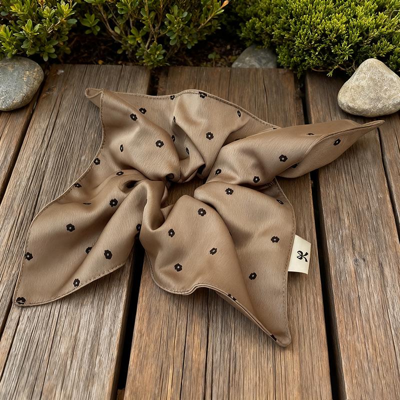 

High-Grade Satin Floral Square Scarf for Women s Hair: Versatile Ponytail Tie & Headband
