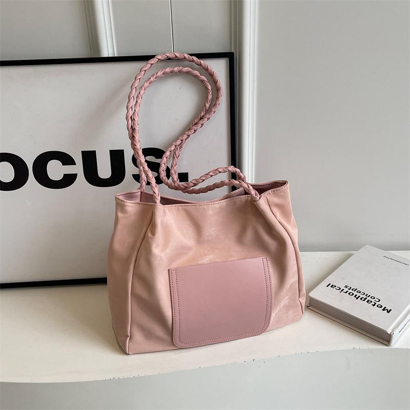 

Tote bag women s 2025 new commuter bag spring and summer versatile shoulder bag textured college student class bag no specification розовый