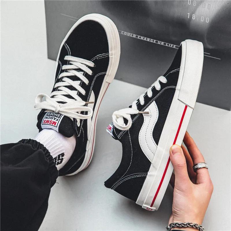 New Shoes for Men Canvas Casual Shoes Spring Flat Skateboard Vulcanized Shoes Youth Cool Sneakers