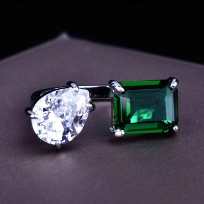 Anello in Smeraldo Naturale e Diamanti Stile Moda Europeo e Americano Anello da Donna