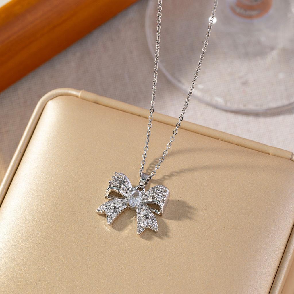 Micro Paved Titanium Steel Cross Pendant Necklace For Women Stylish Versatile Delicate Collarbone Chain