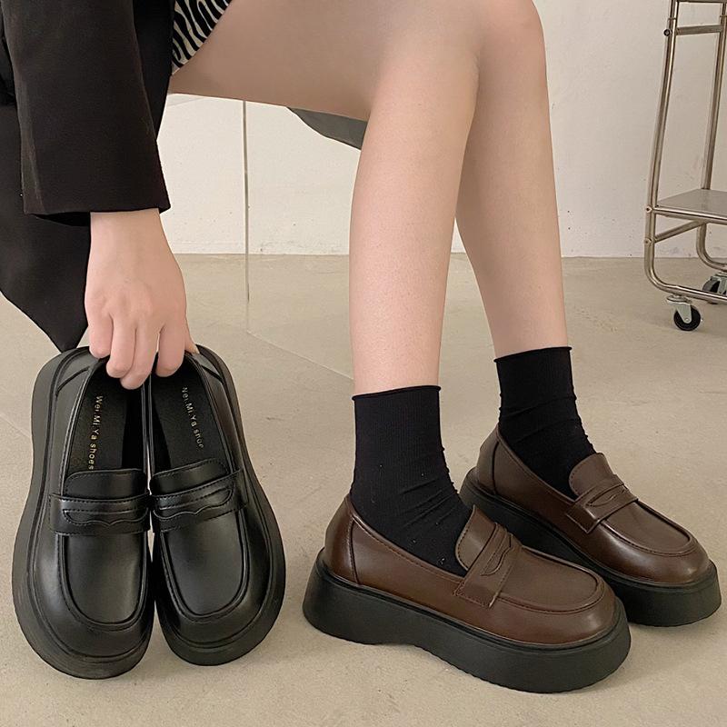 Настоящие кожаные мокасины Женская обувь Маленькие кожаные туфли Весна и лето Новые — фото 3