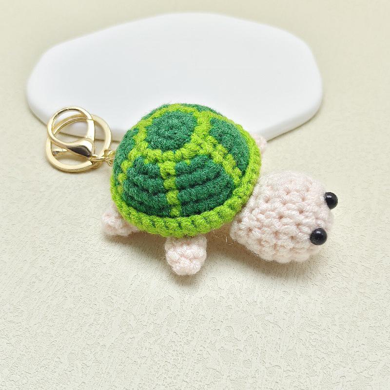 Handmade Crochet Turtle Keychain Pendant - Cartoon Sea Turtle Bag Charm Gift Decoration.