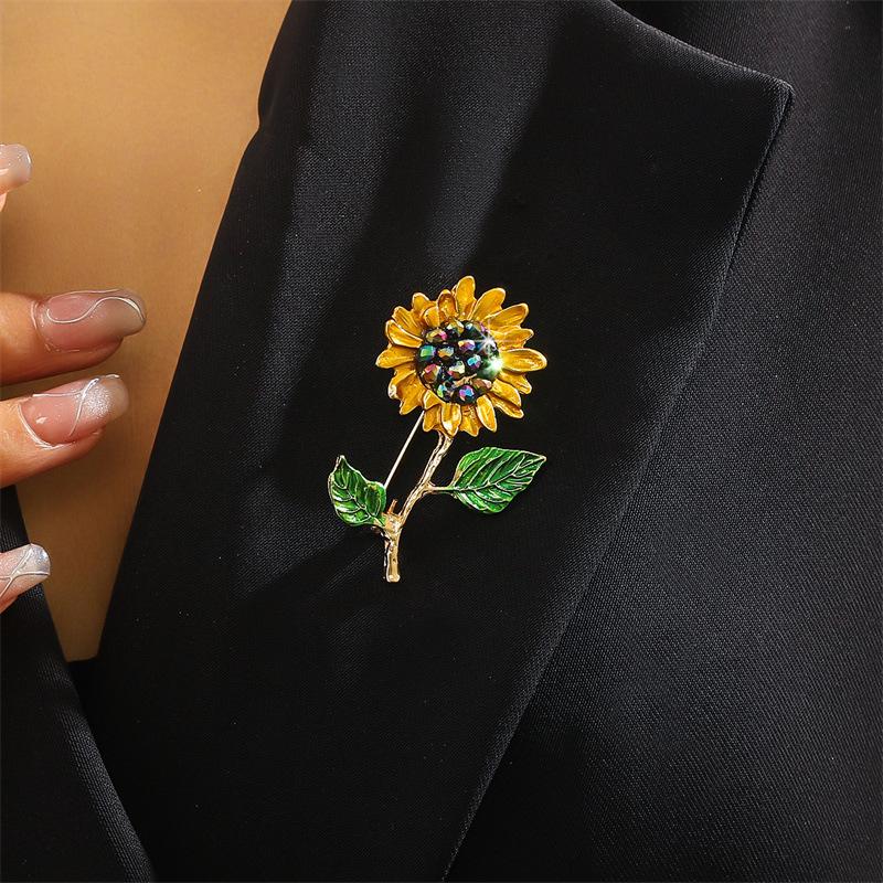 Women's Fashion Countryside Style Flower Sunflower Brooch