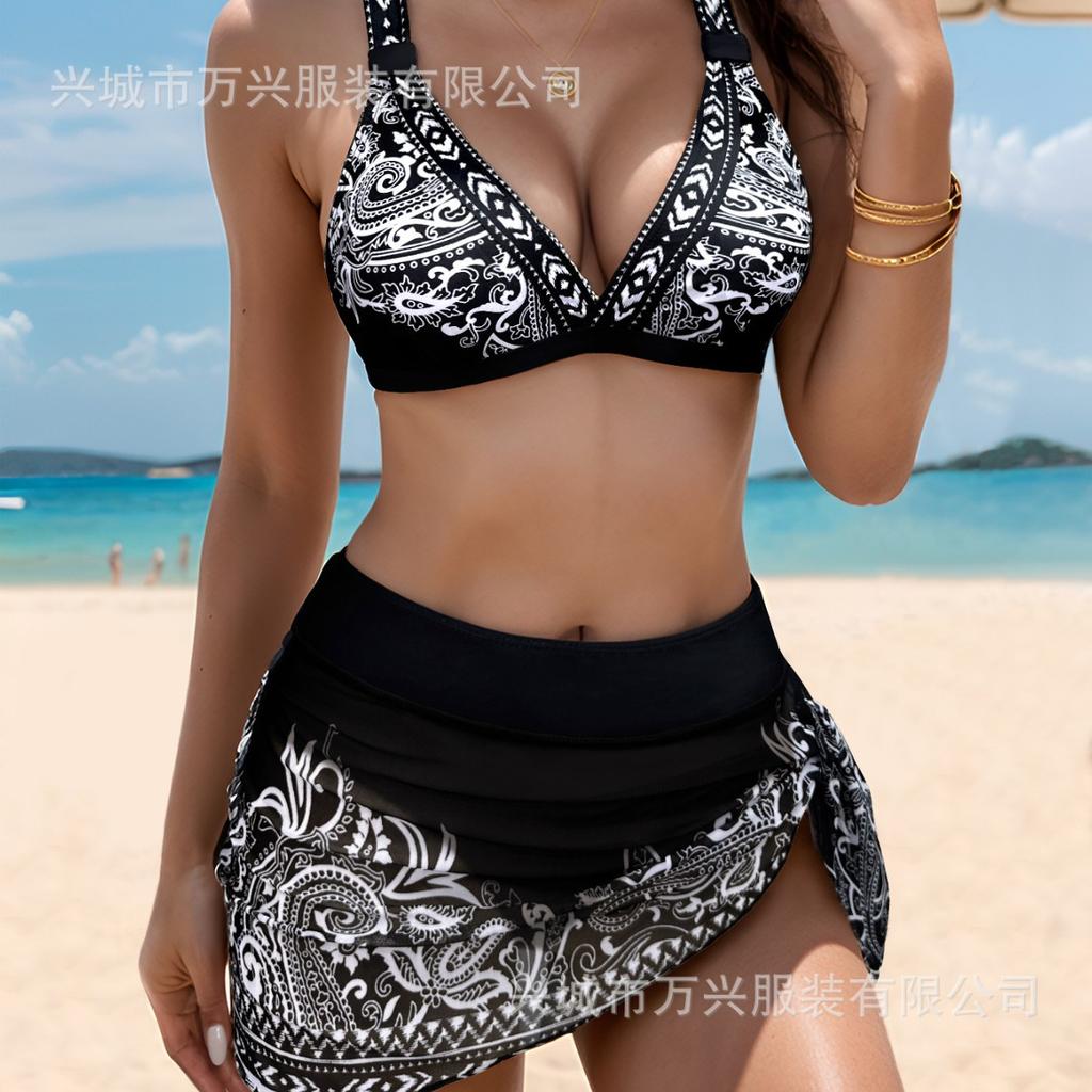 Swimsuit Women's New Bikini Split Three-piece Set Gathers Sexy and Thin High-end Swimsuit