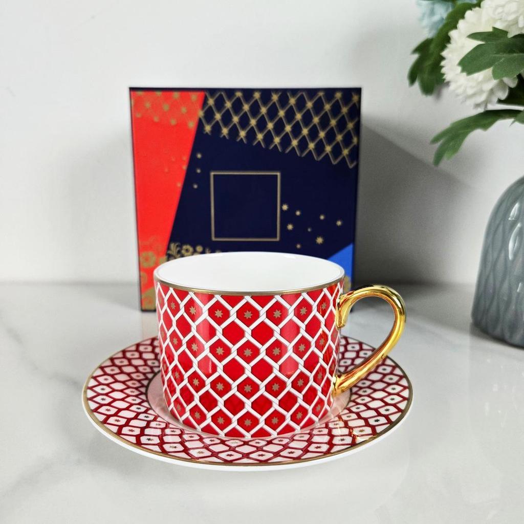 Set de Cești și Căni de Ceai și Cafea din Porțelan Os cu Șapte Culori, Placat cu Aur, cu Farfurioare