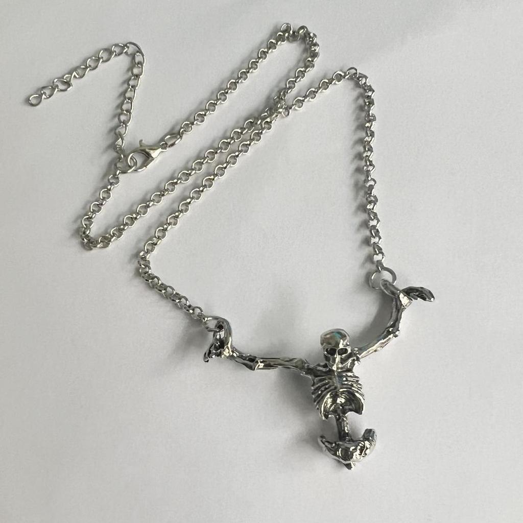 Collana Ciondolo Teschio Gotico Con Pipistrello in Lega per Moda Punk e Decorazione di Halloween