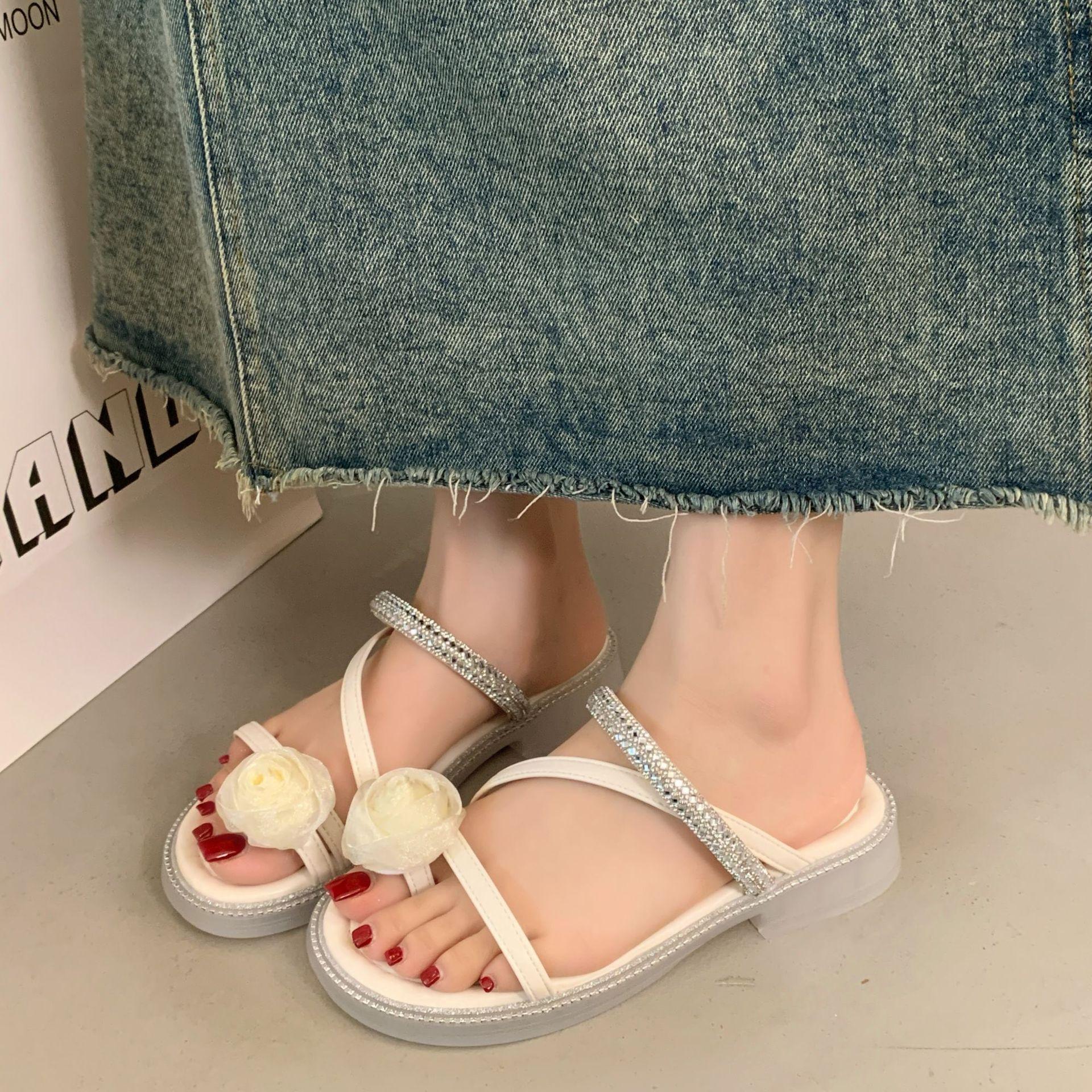 

Fairy style fashion rhinestone set toe slippers female summer wear 2025 new thick heel with skirt flower toe sandals 40 бежевый