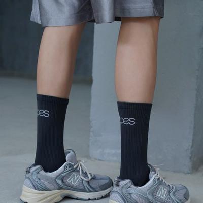 STUDIO SOCKSTOP OOSS Men's Reflective Running Crew Socks Charcoal