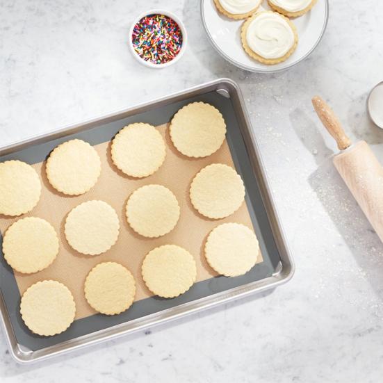 Yousheng 0.4mm Silicone Baking Mat with Fiberglass Non-Stick Oven Liner Heat Resistant Reusable Pad for Baking Cookies Pastries Dishwasher Safe Tool