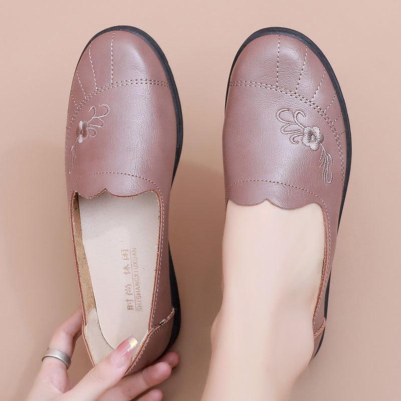 

Модные весенние туфли-лоферы с цветочным принтом для женщин среднего и пожилого возраста. Удобные туфли-лоферы на мягкой подошве для мам. Нескользящие туфли-лоферы для бабушек. 38