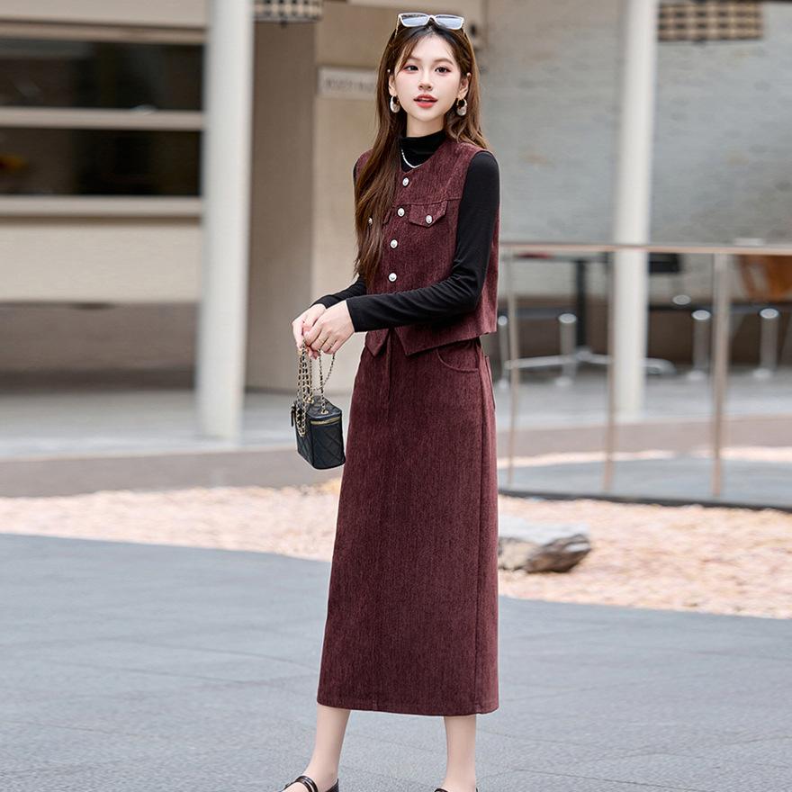 Fashion Temperament Suit Women's Spring and Autumn New Korean Version Long-sleeved Bottoming Shirt Vest Skirt Three-piece Set