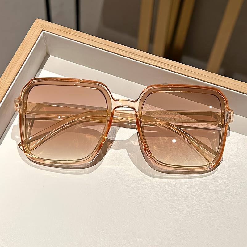 Extra Large Fashionable Fashion Sunglasses for Women with Square Plastic Decorative Glasses for Daily Use and Outdoor Travel